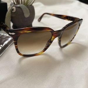 Vintage Persol Sunglasses w/ Box and Case